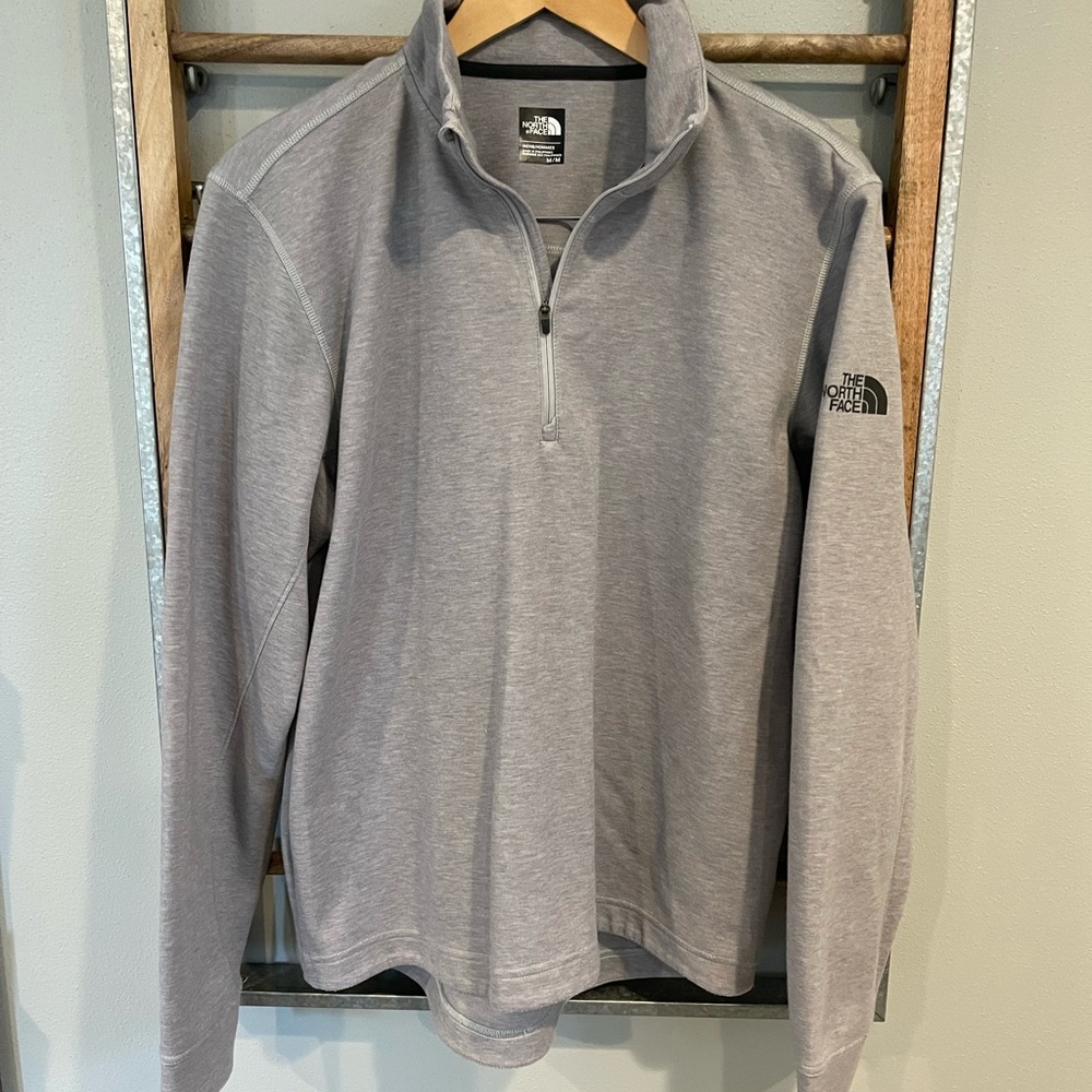 North Face Men’s Pull Over